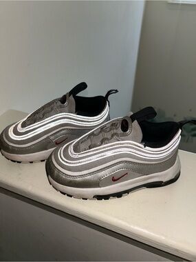 Nike Kids' Silver and Red Slip-On Reflective Sneakers